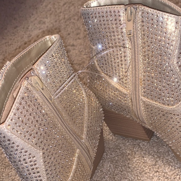NEW Women’s Gold Sparkly Rhinestone Cowgirl Zip Ankle Boots with Heel Size 8 - Picture 11 of 12